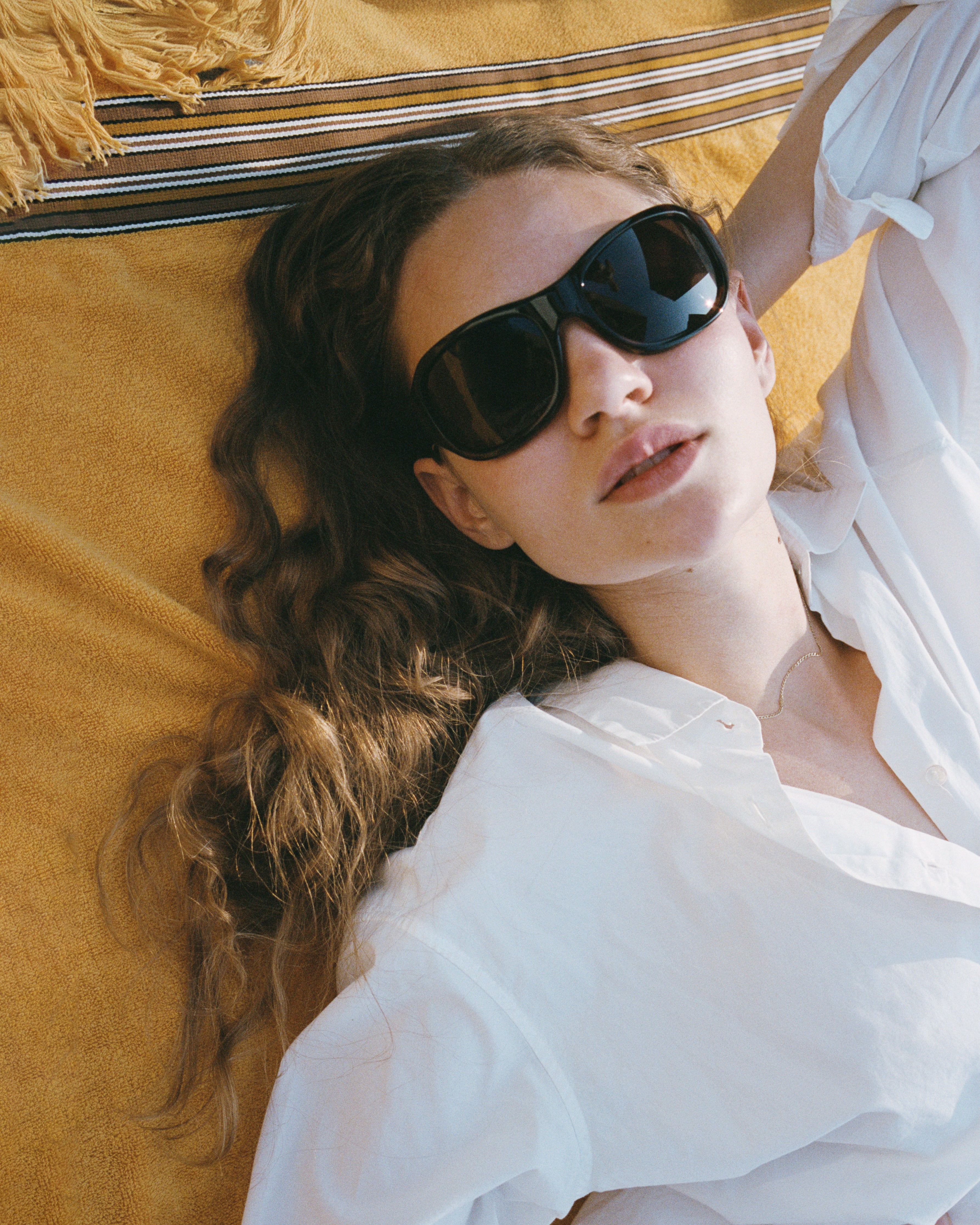 THISTLES.NYC – The ATLAS – Black & Black